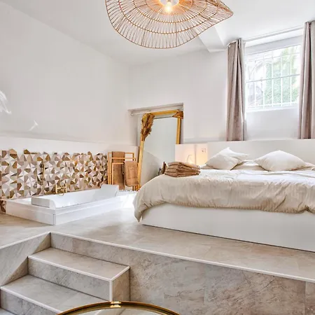 Le Saint-sauveur - Balneotherapy Bathtub - Hypercentre Апартаменты *